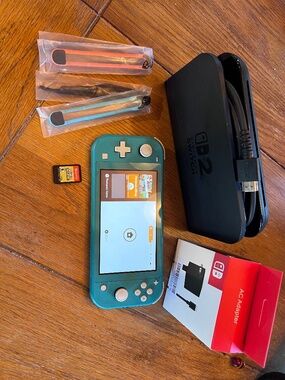 Bundle: Nintendo Switch Lite & Switch 2 Docking Station